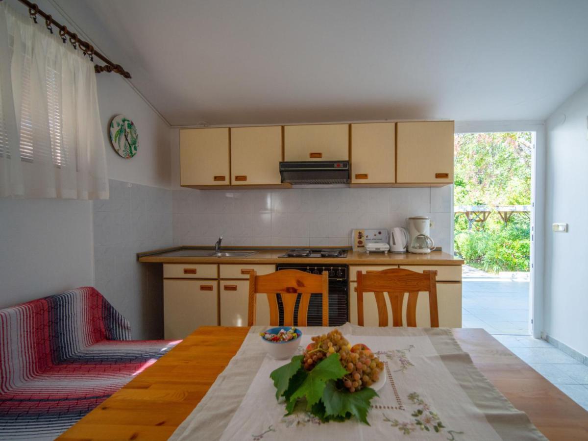 Ivka - Apt-3 By Interhome * Punat