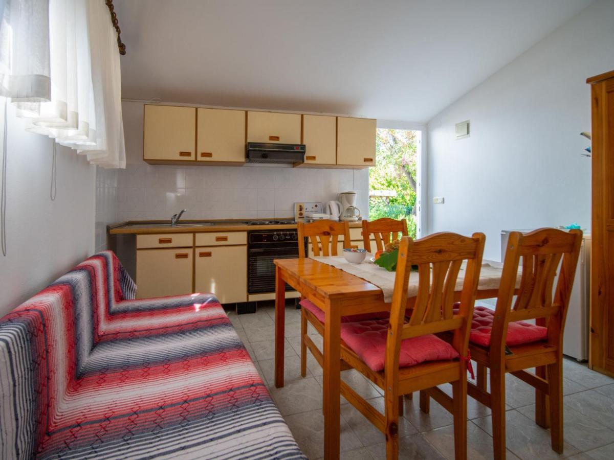 Lägenhet Ivka - Apt-3 By Interhome