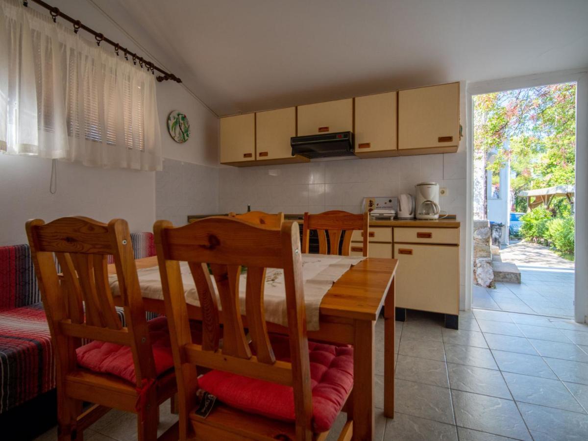Ivka - Apt-3 By Interhome
