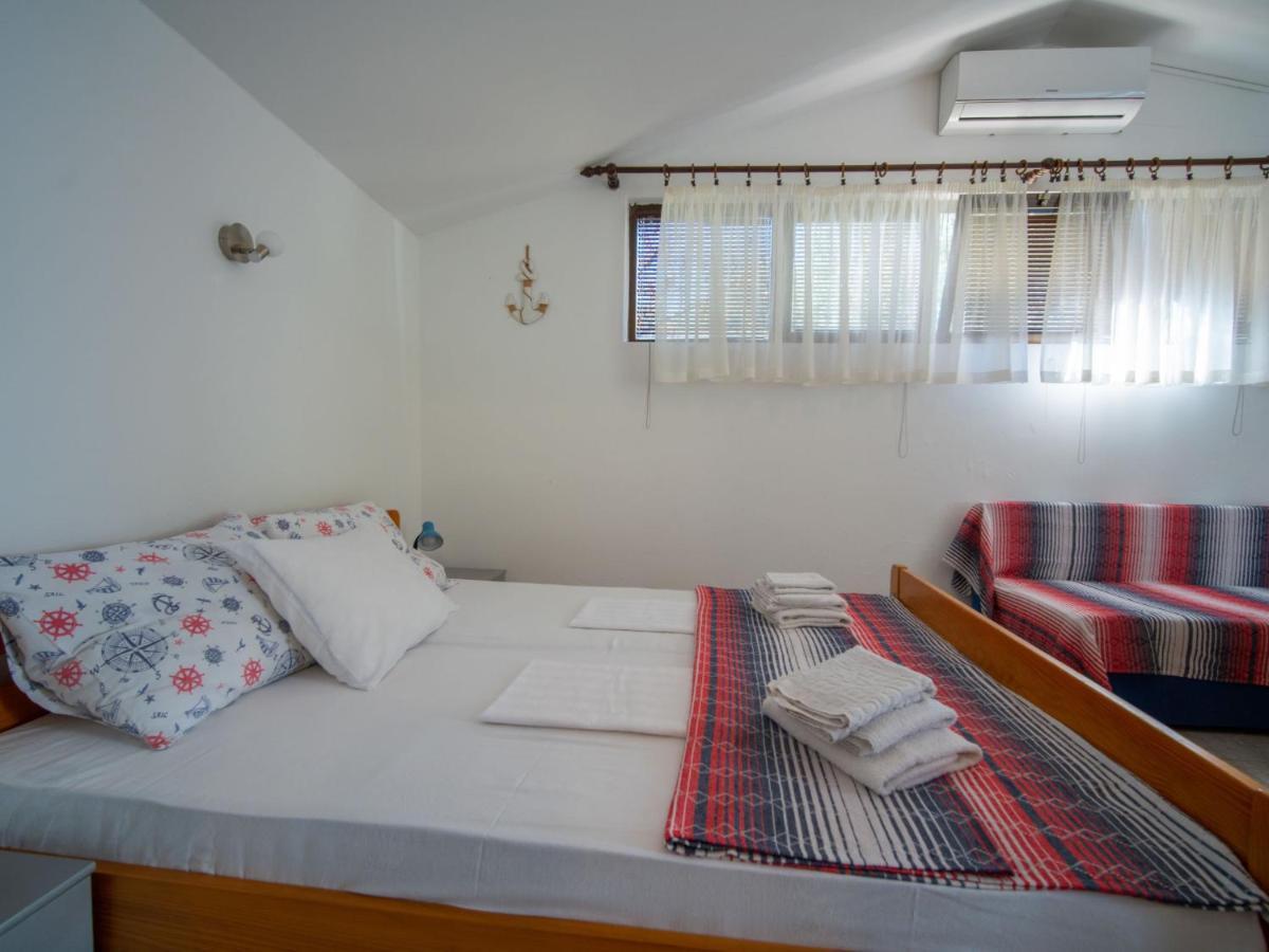 Ivka - Apt-3 By Interhome